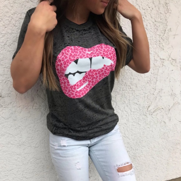 Frankie & Finnigan Tops - FINAL PRICE! FRANKIE AND FINNIGAN